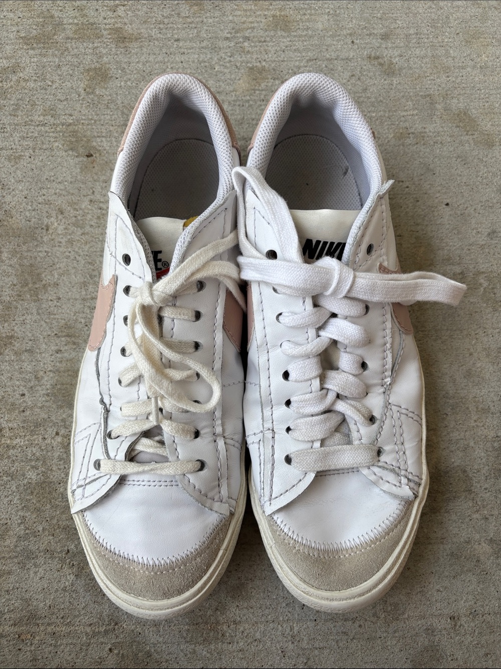 Nike Blazer White Low-Top ‘77 Jumbo Sneakers in White/Rose Whisper/Pink Oxford - Picture 4 of 14